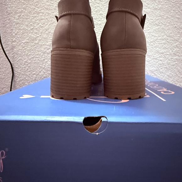 Jellypop Knee-High Boots W8 w/Knit Cuff. Brand New Never Worn - Picture 6 of 12